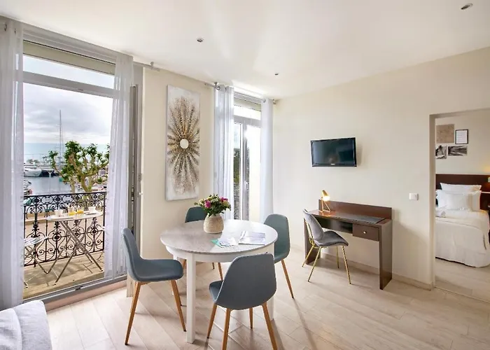 Du Vieux Port 3* Saint-Raphaël