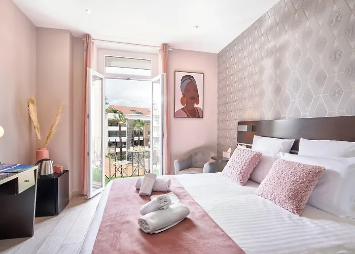 Du Vieux Port Saint-Raphaël