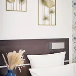 Hotel Du Vieux Port Saint-Raphaël