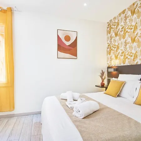 Du Vieux Port 3*