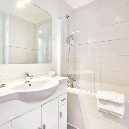 Hotel Du Vieux Port Saint-Raphael (Var)