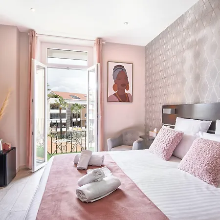 Du Vieux Port Saint-Raphaël