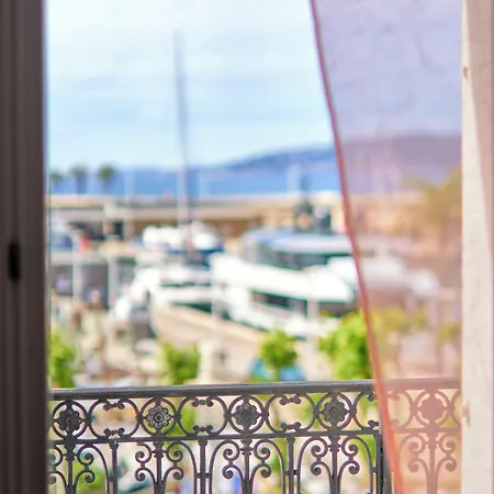 Du Vieux Port Hotel Saint-Raphael (Var)