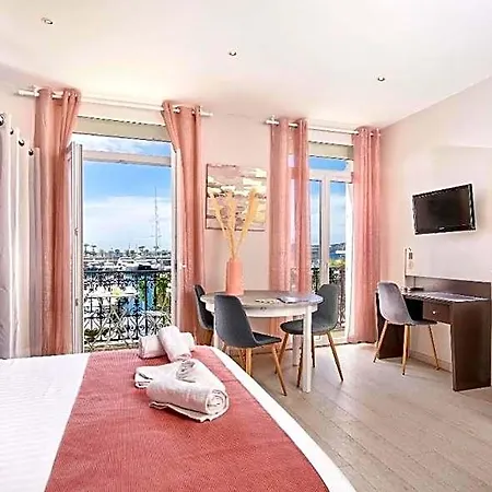 Du Vieux Port Hotel