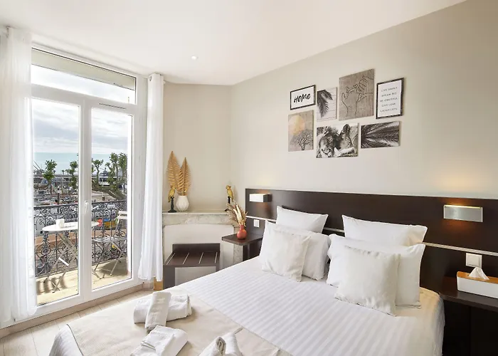 Du Vieux Port Hotel 3*