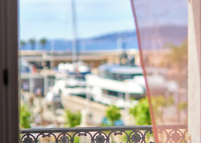 Du Vieux Port ホテル Saint-Raphaël